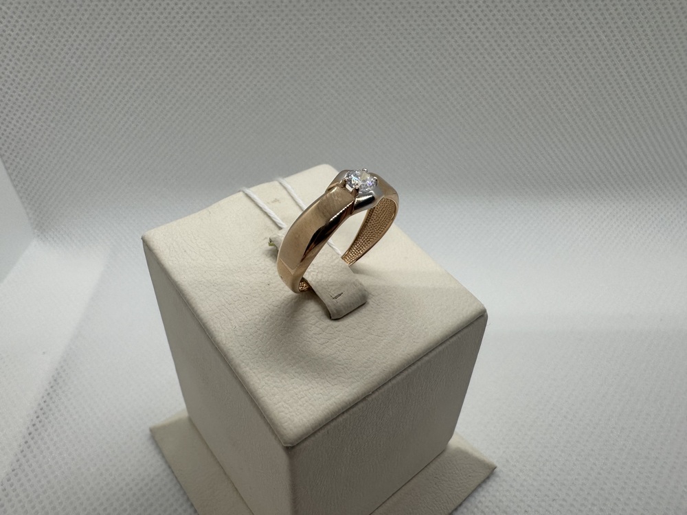 КОЛКМ585 КОЛЬЦО С КАМНЕМ (Au 585)