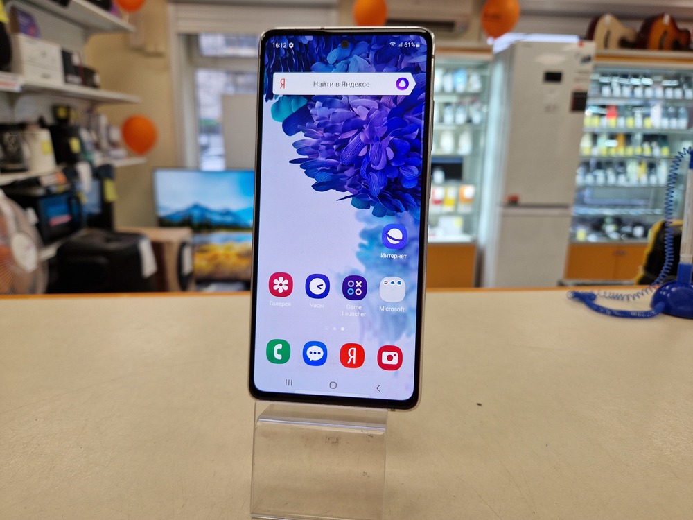 Смартфон Samsung Galaxy S21 FE 6/128