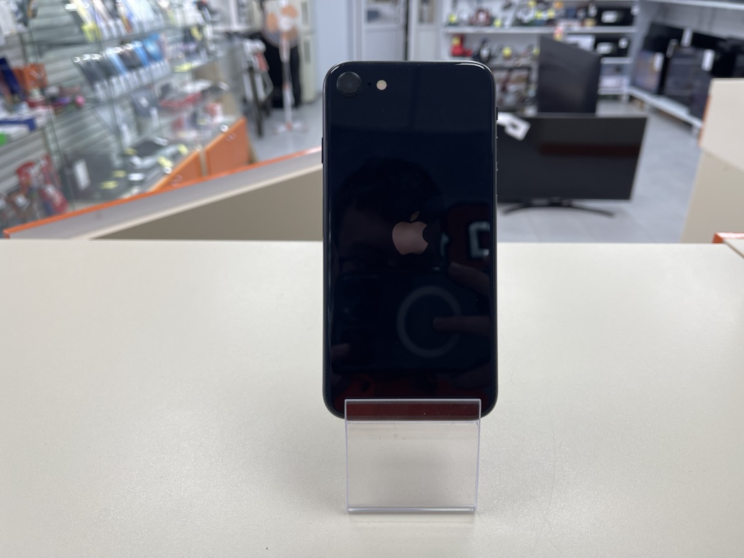 Смартфон Apple iPhone SE 2020 128Gb