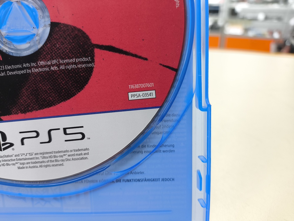 Игра Playstation 4 UFC 4