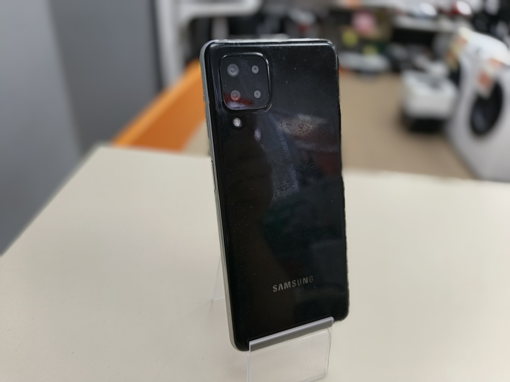 Смартфон Samsung Galaxy M32 6/128