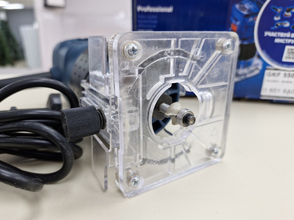 Фрезер Bosch GKF 550