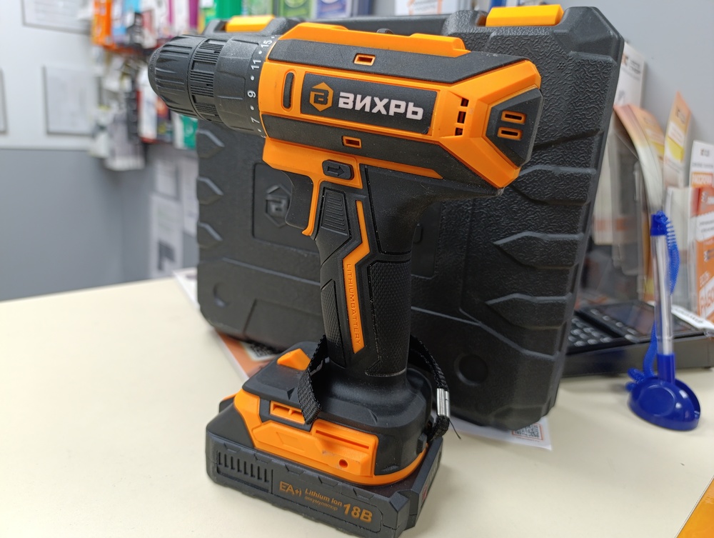 Шуруповерт Вихрь ДА-18Л-2КА;
