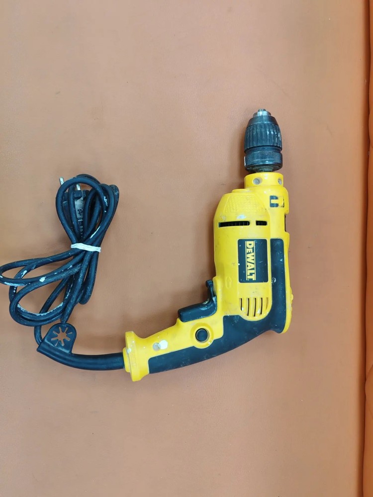 Дрель Dewalt DWD 024-QS