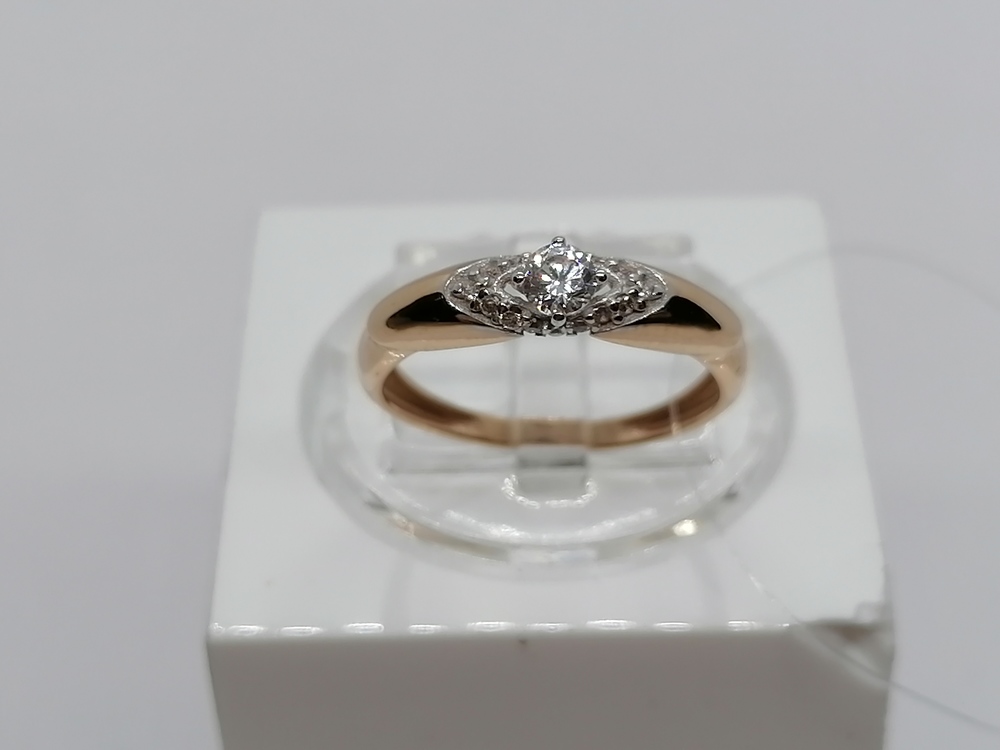 КОЛЬЦО С КАМНЯМИ (Au 585)