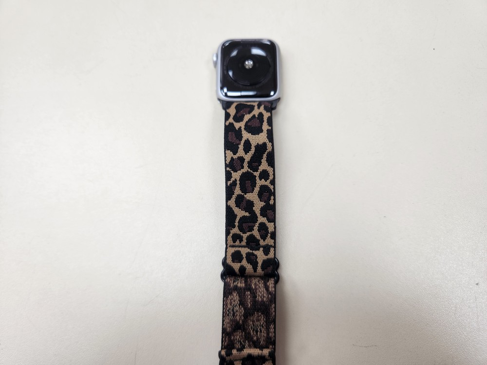 Смарт-часы Apple Watch SE 2020 40mm