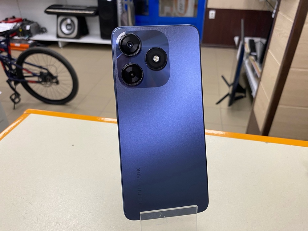 Смартфон Tecno Spark 10 Pro 4/128