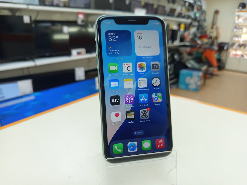 Смартфон Apple iPhone 11 64Gb