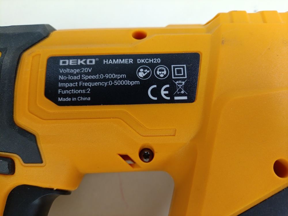 Перфоратор Deko DKCH20