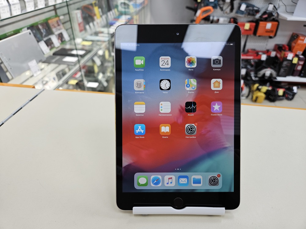 Планшет Apple iPad mini 3 128 ГБ A1599 (Wi-Fi)