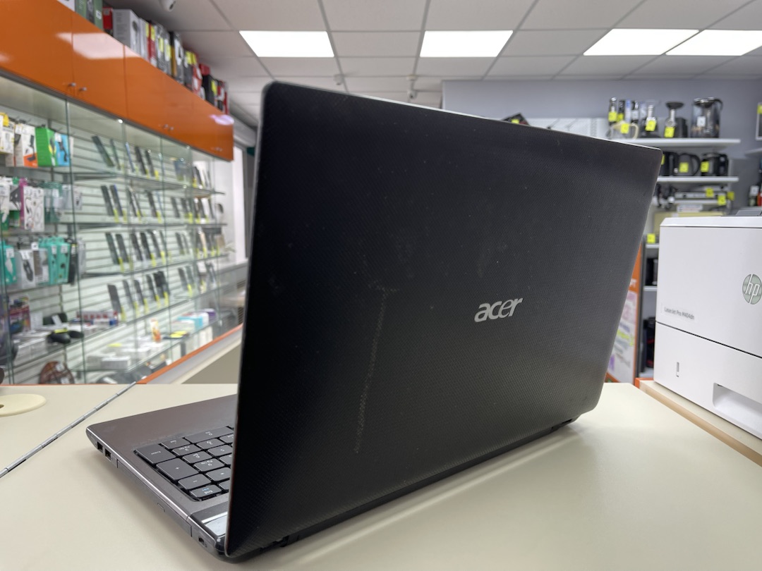 Ноутбук Acer; A4-3305M, Radeon HD 7400m, 4 Гб, 128 Гб, Нет