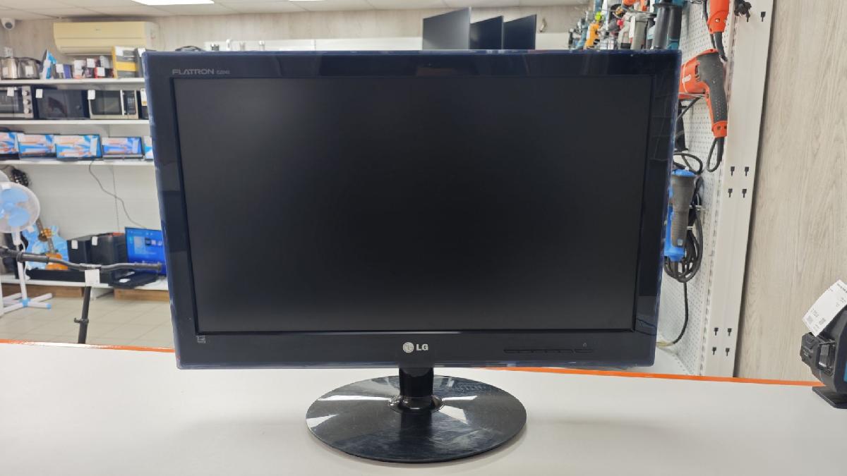 Монитор LG E2240T-PN