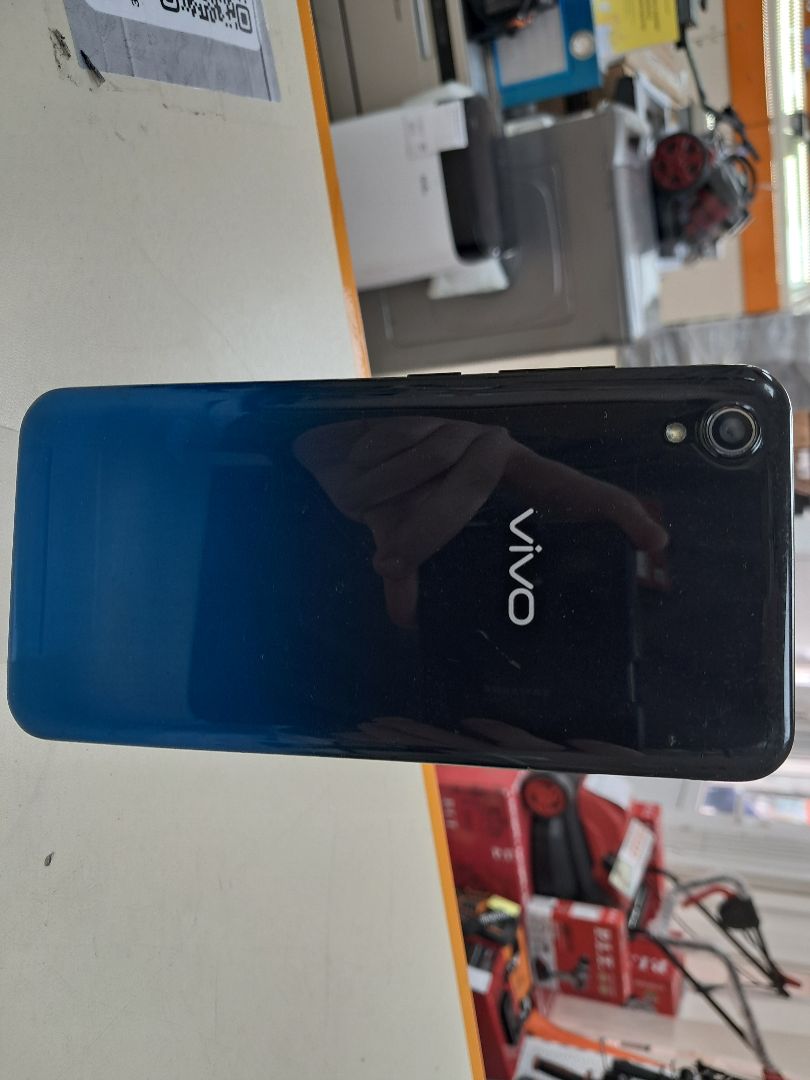 Смартфон Vivo 1820