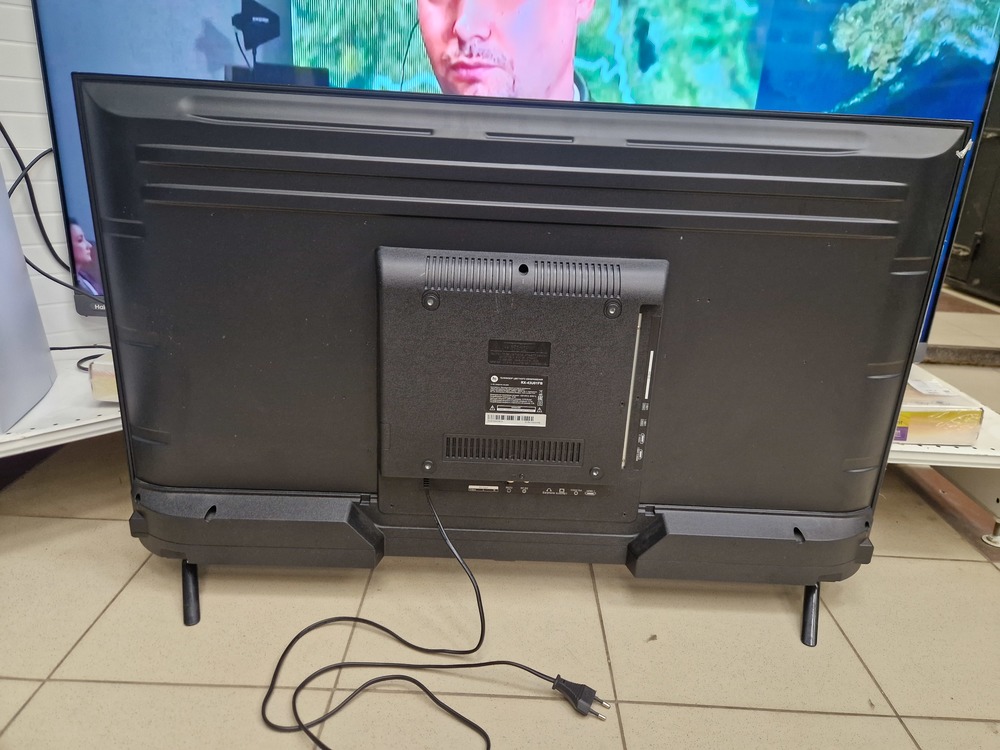 LED Телевизор HI RX-43U01FB
