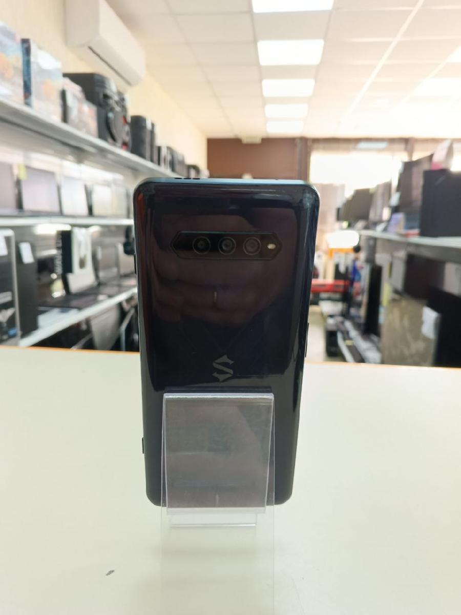 Смартфон Xiaomi BlackShark 4 6/128