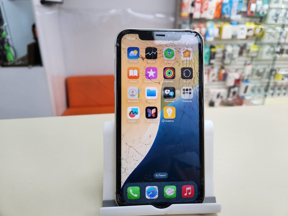 Смартфон Apple iPhone 11 64Gb