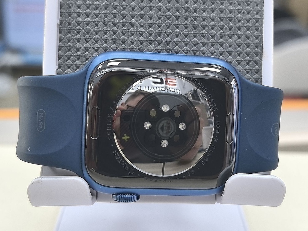 Смарт-часы Apple Watch Series 7 45mm