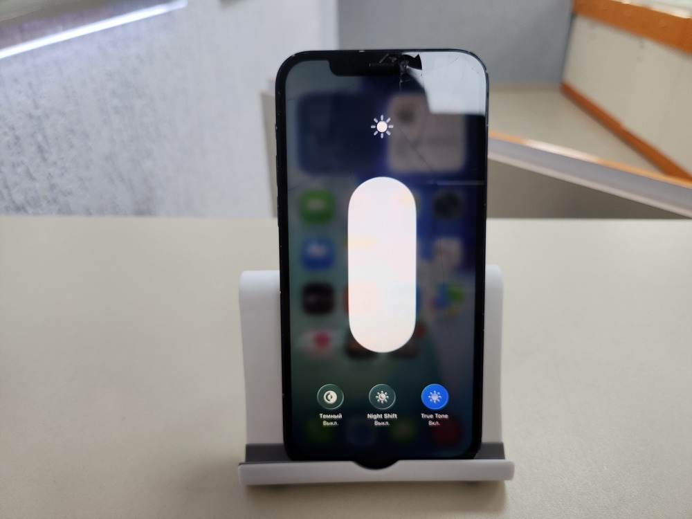 Смартфон Apple iPhone 12 64Gb
