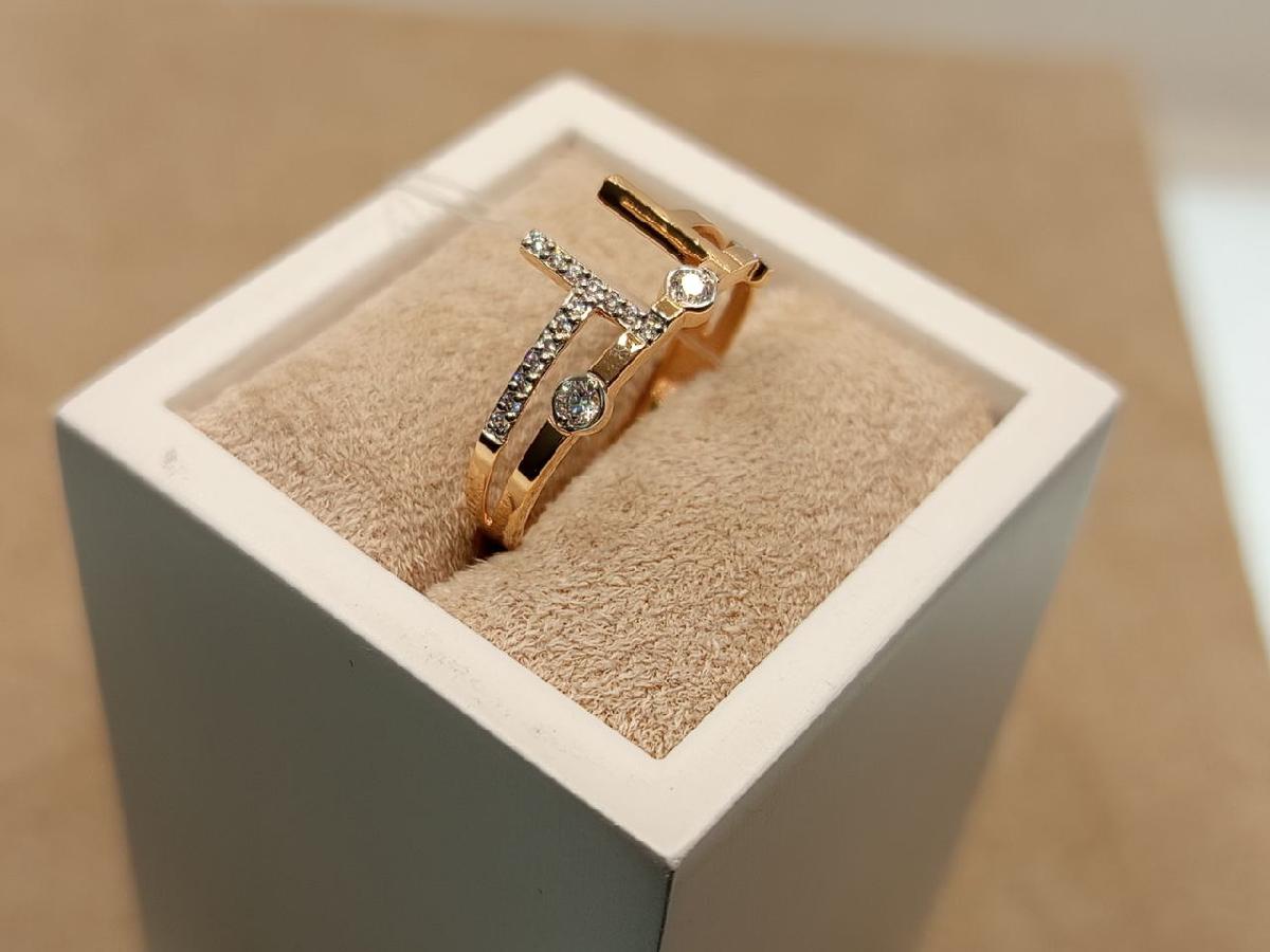 КОЛЬЦО С КАМНЯМИ (Au 585)