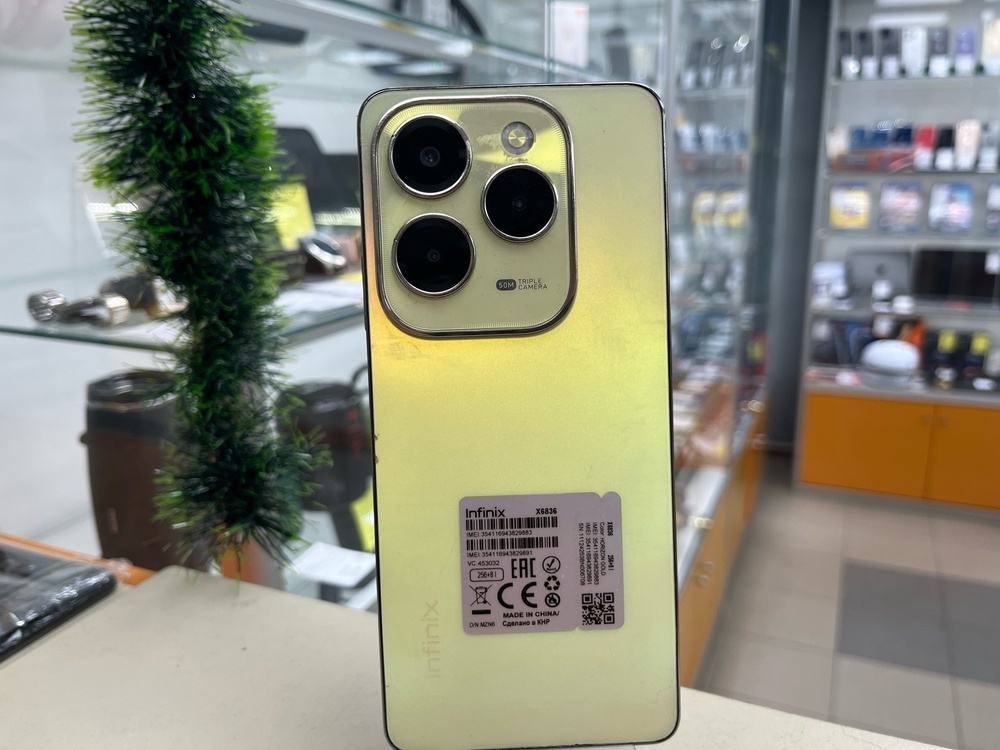 Смартфон Infinix HOT 40 8/256