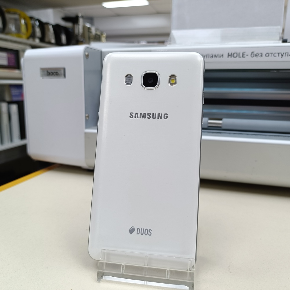Смартфон Samsung Galaxy J5 2016 2/16