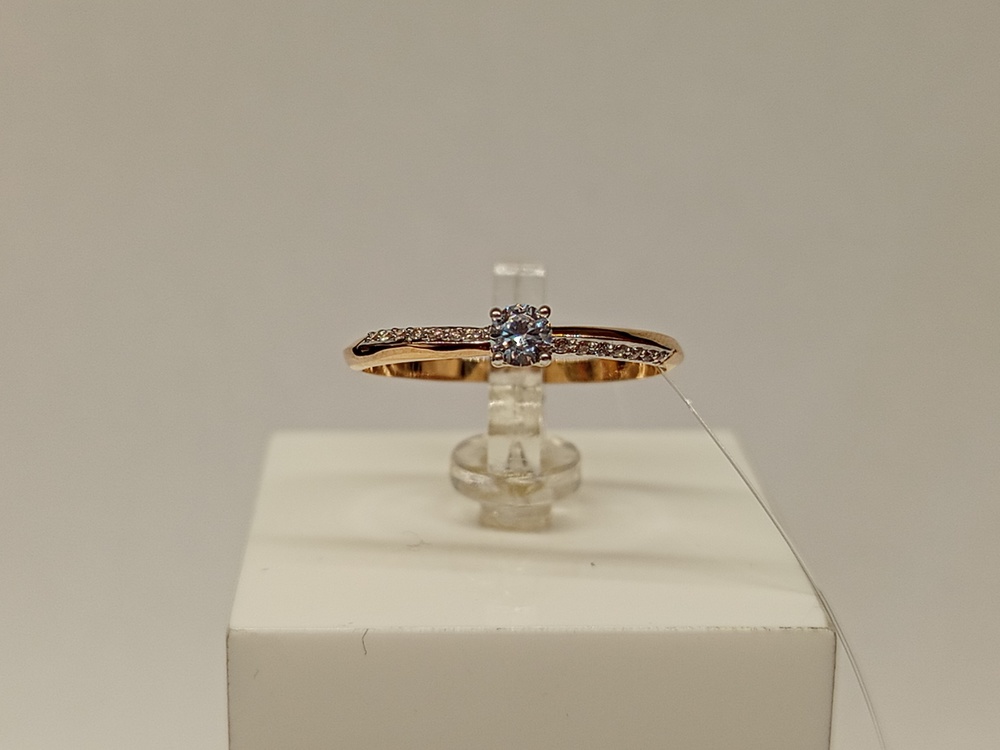 КОЛЬЦО С КАМНЯМИ (Au 585)