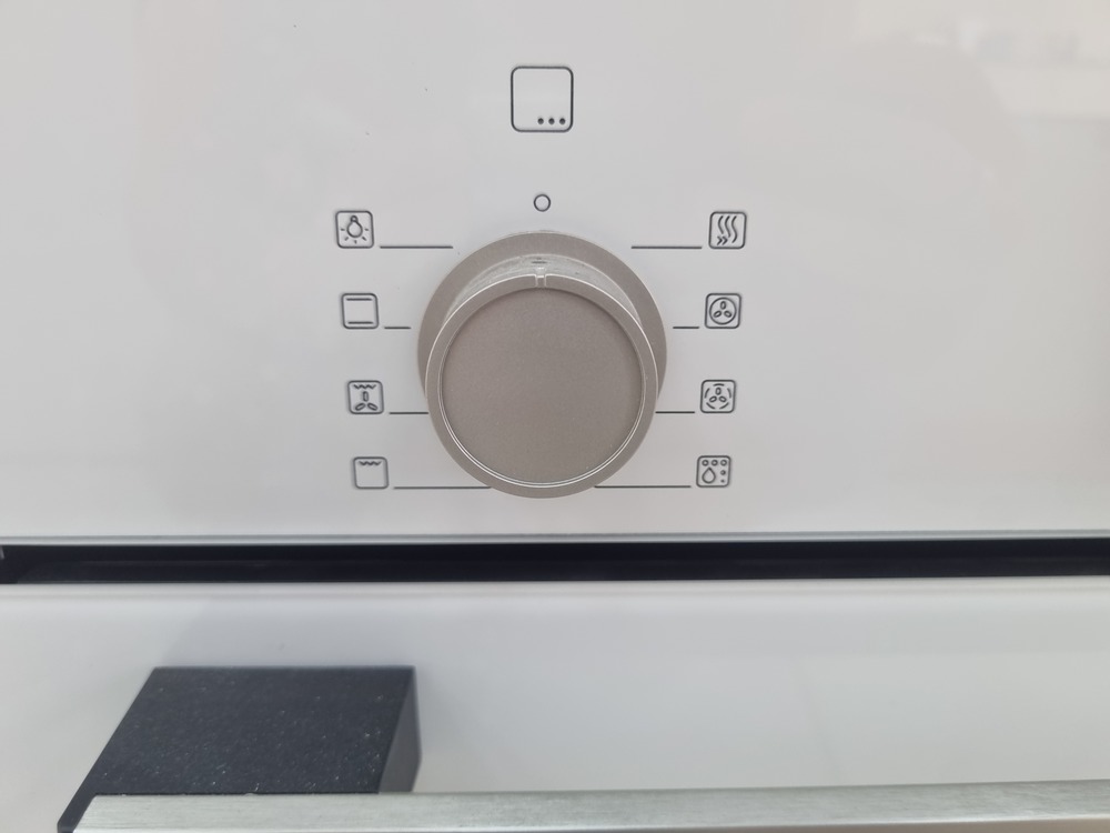 Духовой шкаф Bosch HBF512BV1R