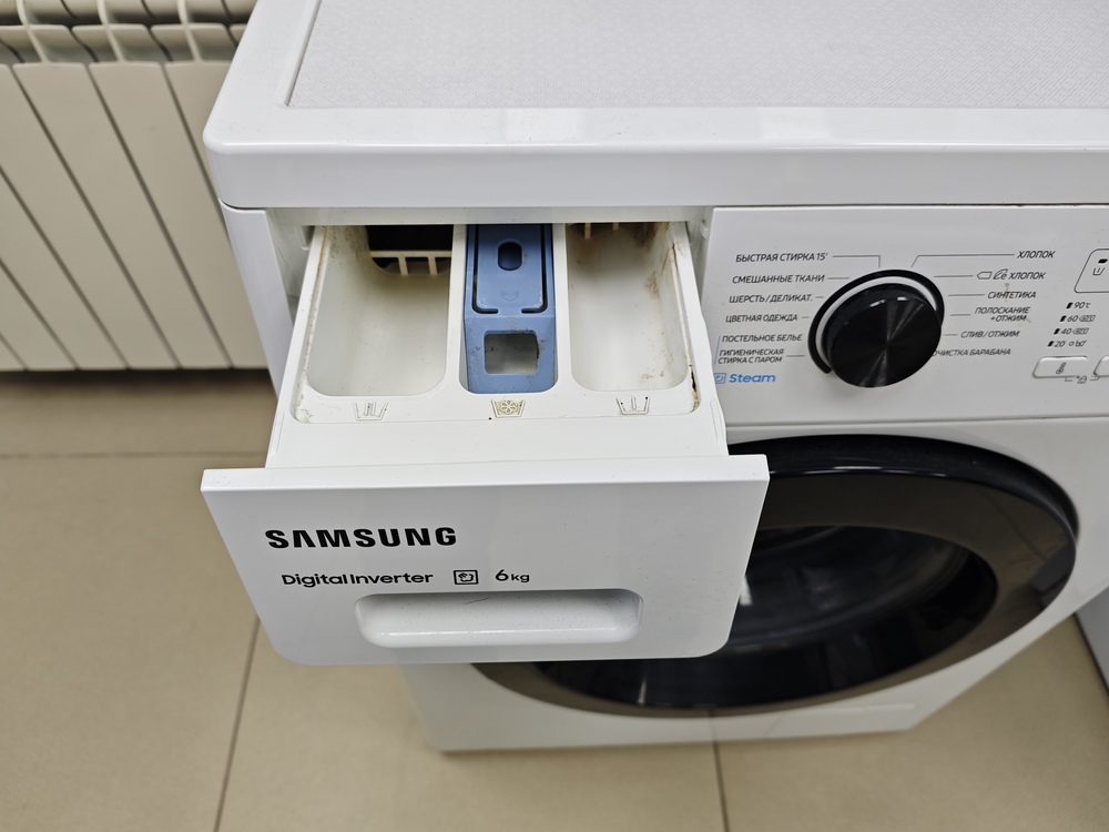 Стиральная машина Samsung WW60A4S00CE