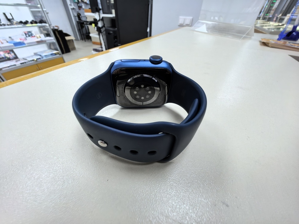 Смарт-часы Apple Watch Series 7 41mm