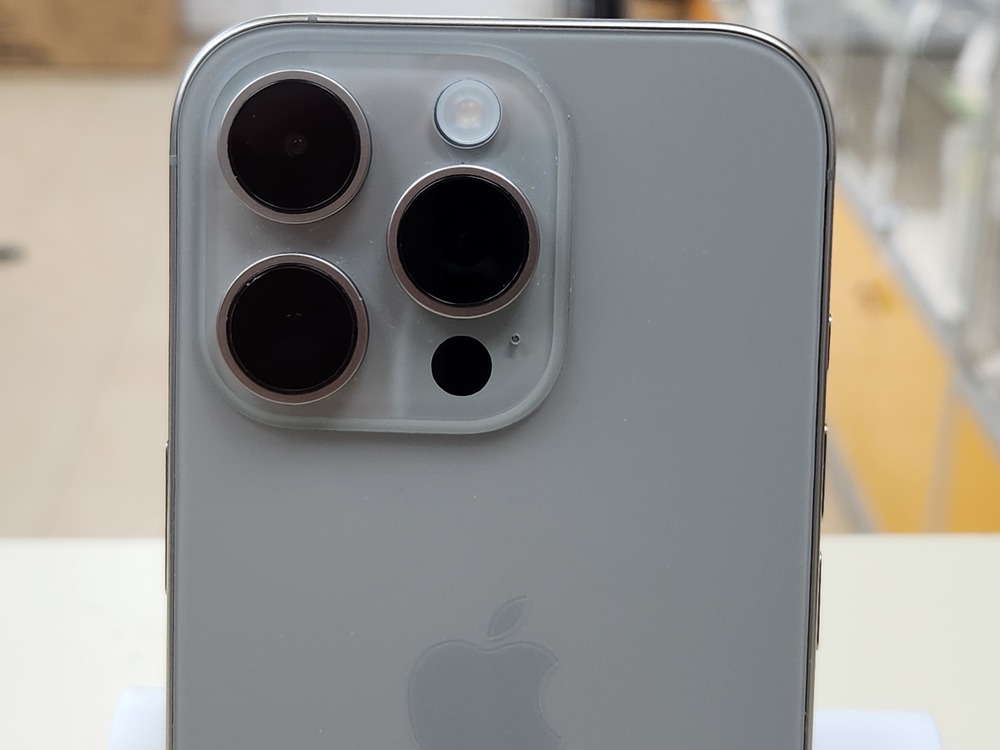 Смартфон Apple Iphone 16 Pro 512Gb