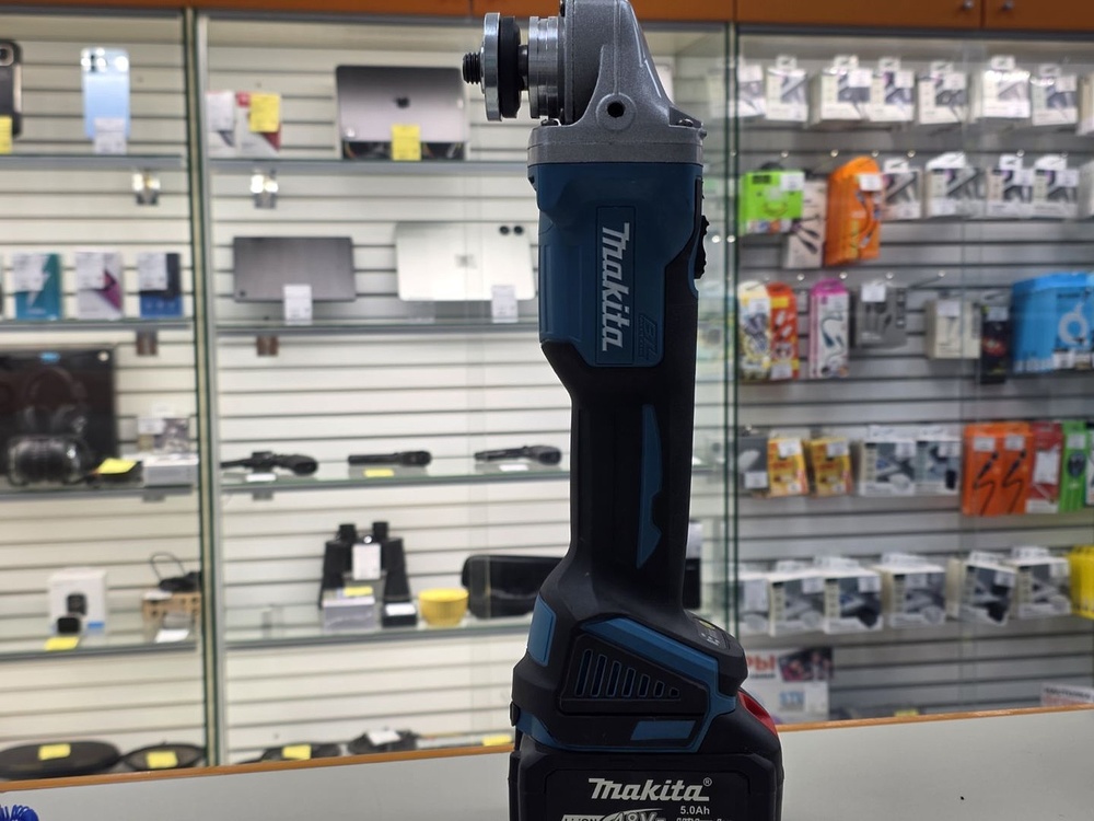Угловая шлифмашина Makita M10