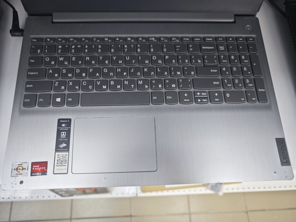 Ноутбук Lenovo; Silver 3050U, AMD Radeon (TM) Graphics, 6 Гб, 256 Гб, Нет