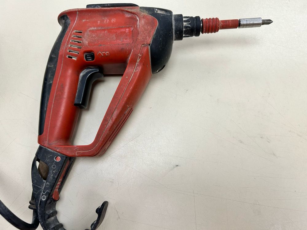 Шуруповерт Hilti SF4000