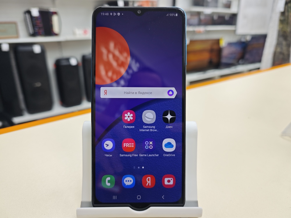 Смартфон Samsung Galaxy M12 4/64