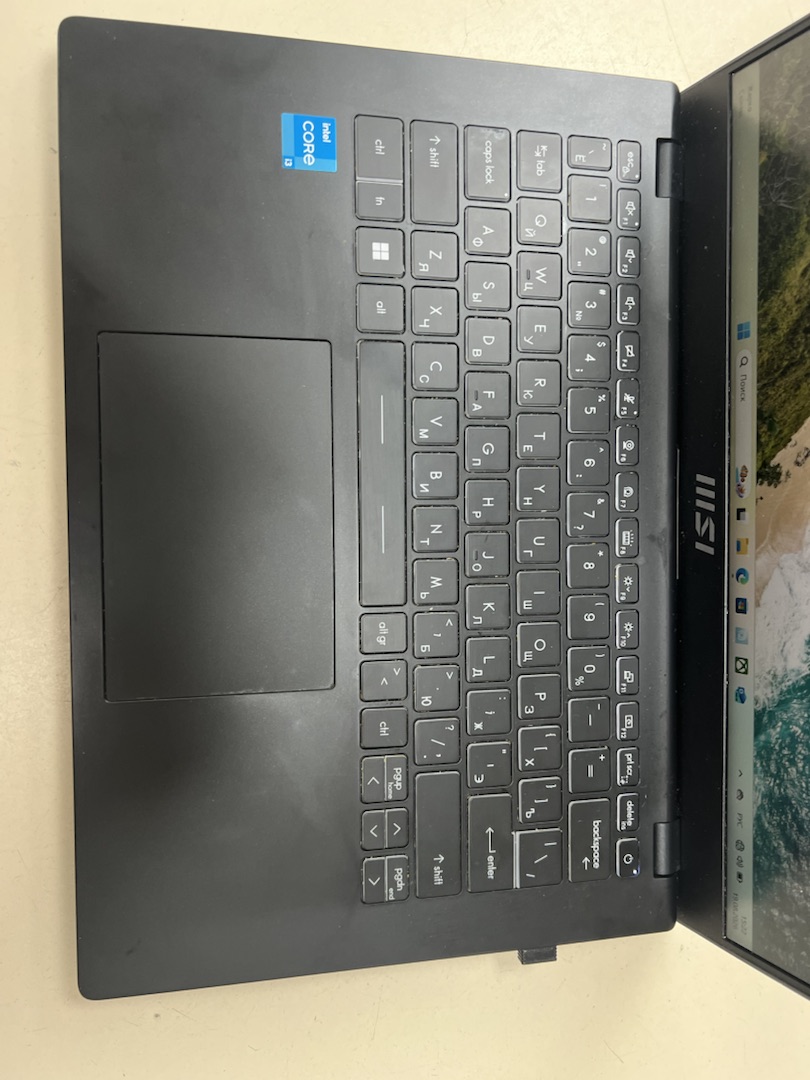 Ноутбук MSI; Core i3-1215U, Intel UHD Graphics, 8 Гб, 240 Гб, Нет
