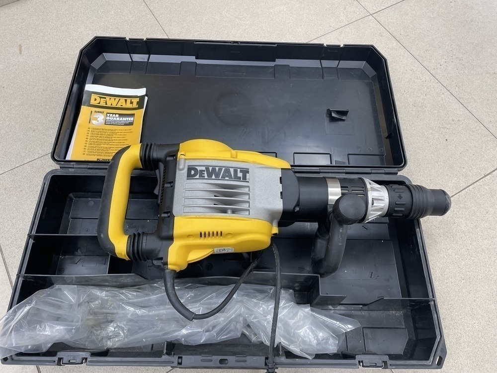 Отбойный молоток Dewalt D25902K-QS