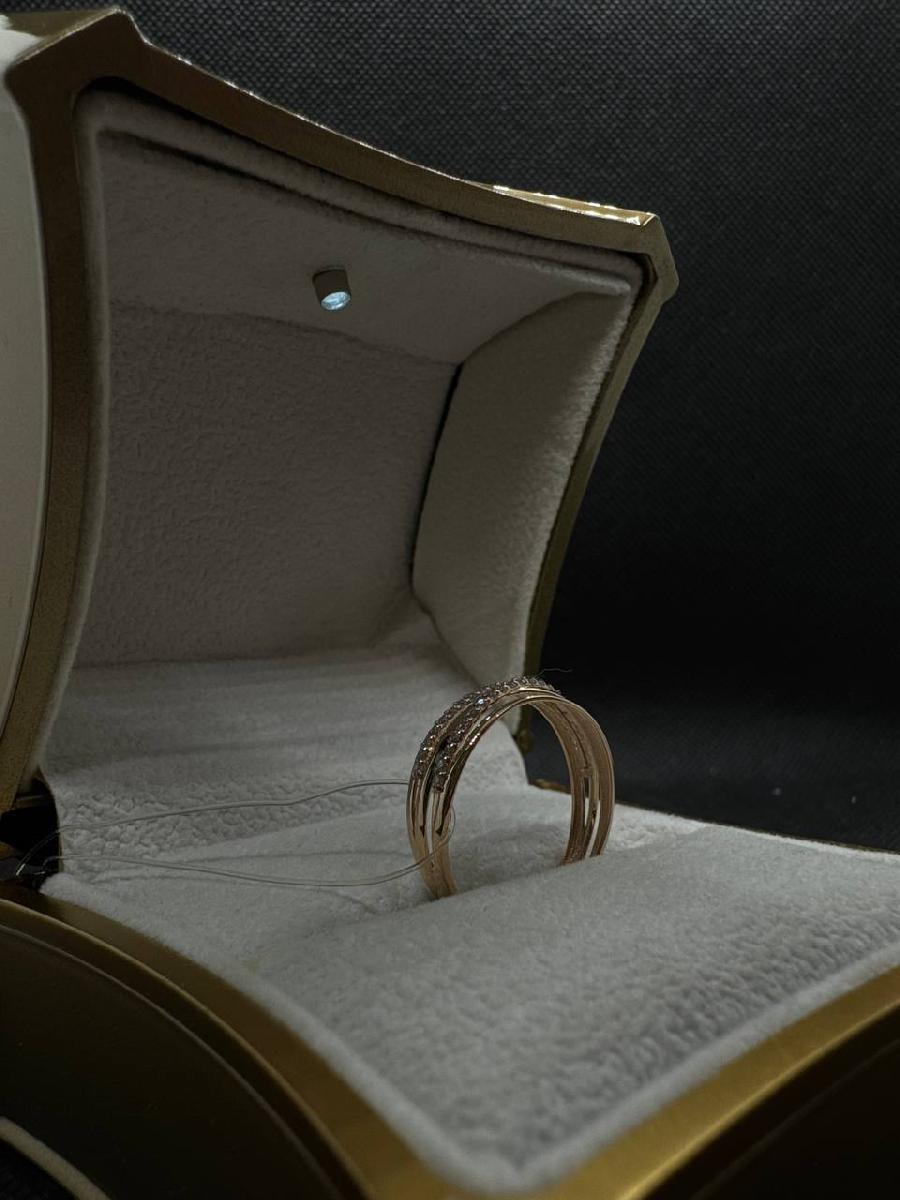 015331-1102 КОЛЬЦО С КАМНЯМИ (Au 585)