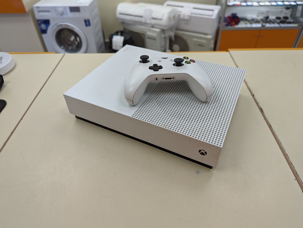 Игровая приставка Xbox One S 1TB