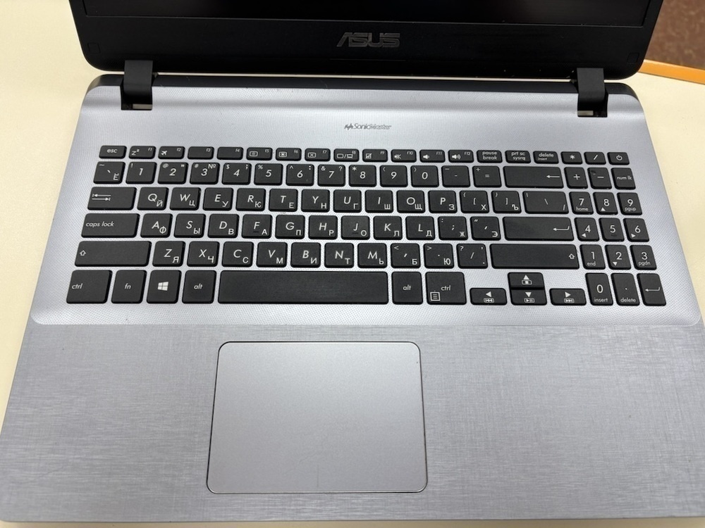 Ноутбук ASUS; Celeron N4000, Intel UHD Graphics, 4 Гб, 120 Гб, Нет