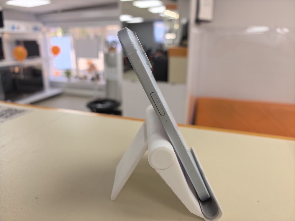 Смартфон Apple Iphone 15 128Gb