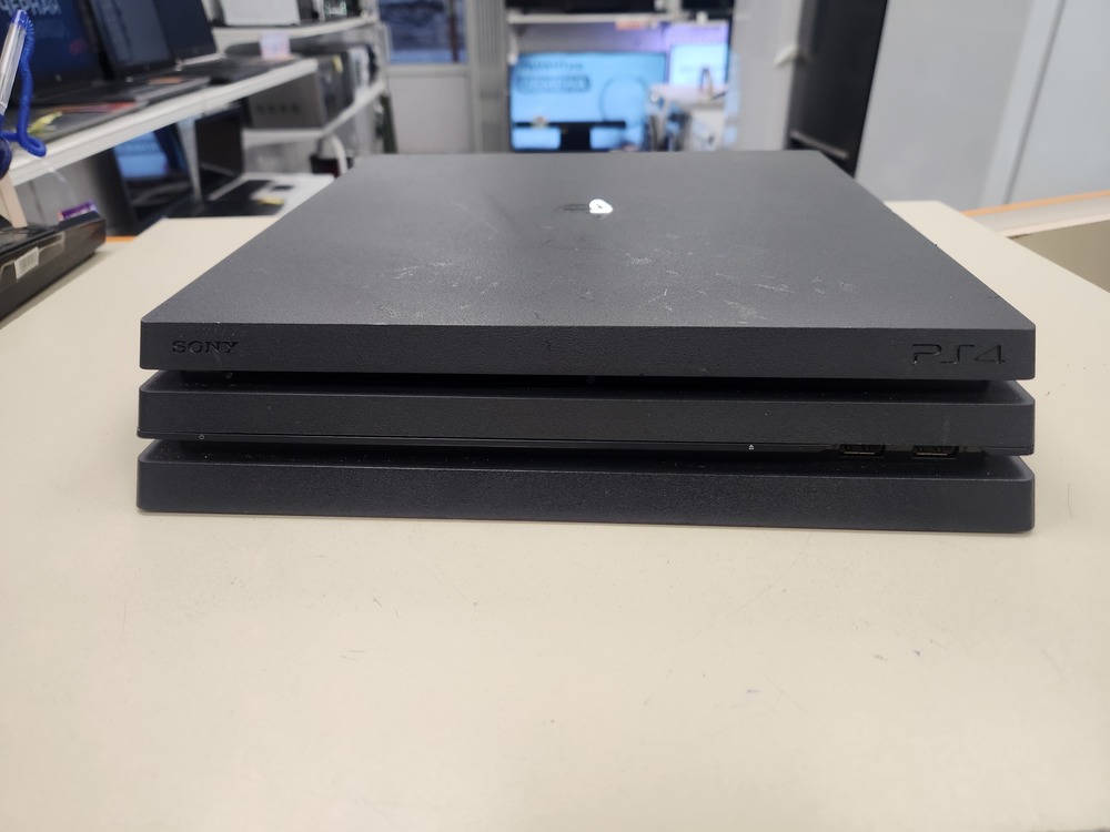 Игровая приставка PlayStation 4 Pro 1Tb