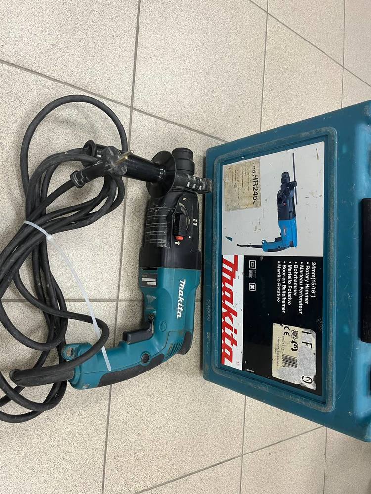 Перфоратор Makita HR 2450