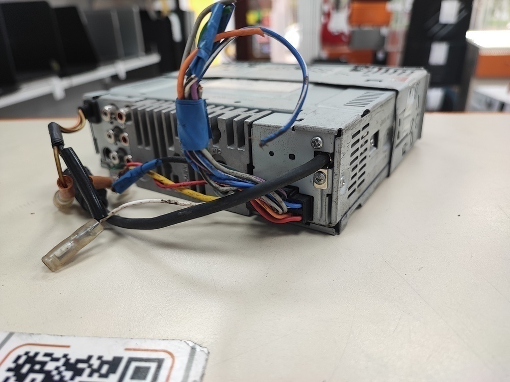 Автомагнитола Alpine UTE-92BT