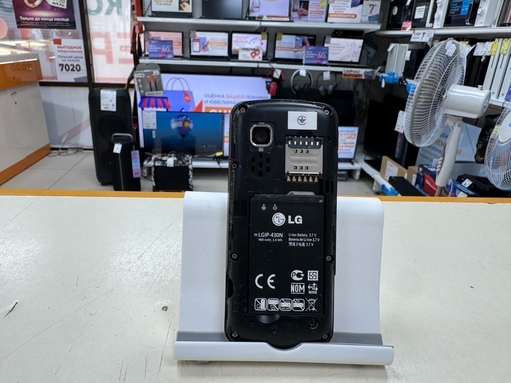 Смартфон LG S367