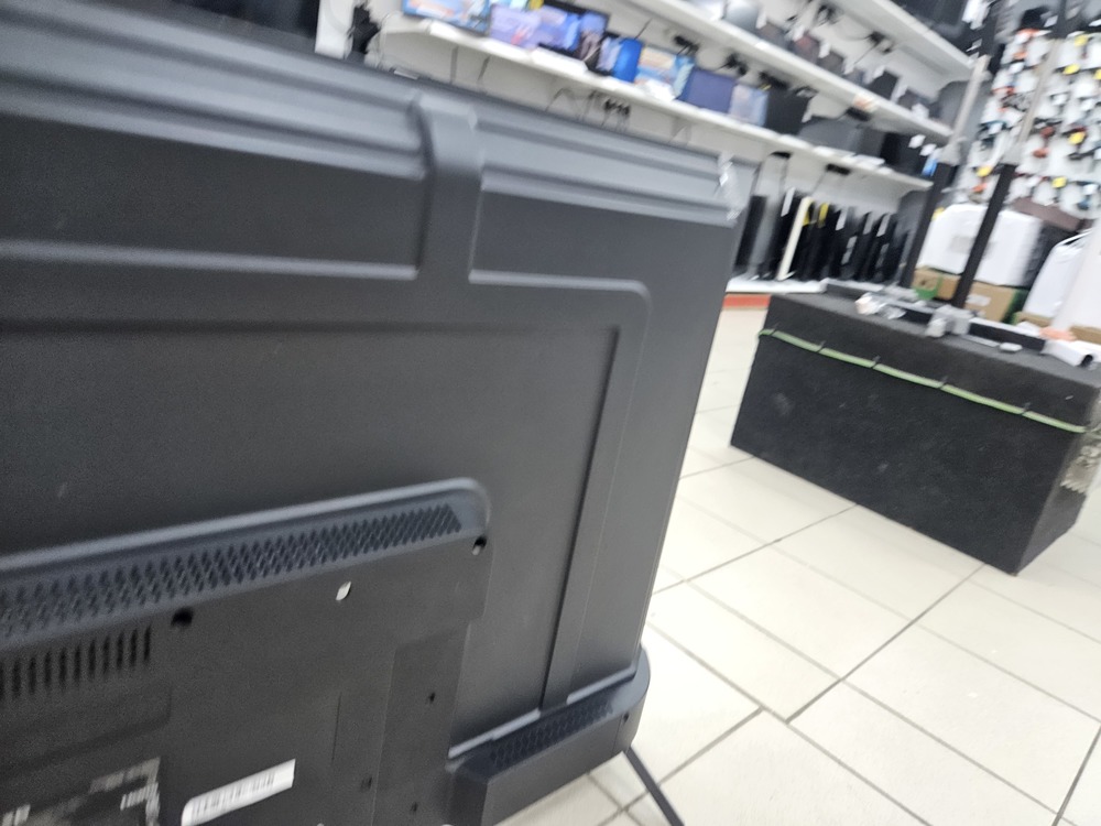LED Телевизор Dexp 50ucs1/g