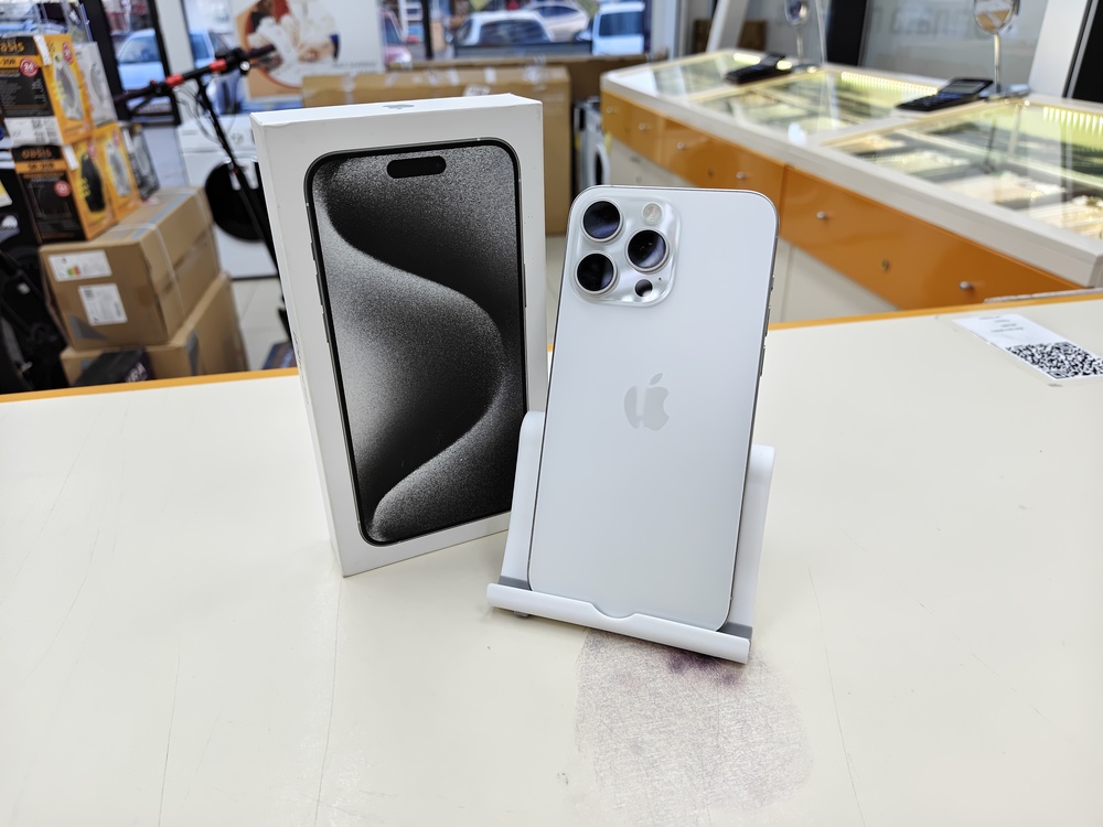Смартфон Apple iPhone 15 Pro Max 256Gb