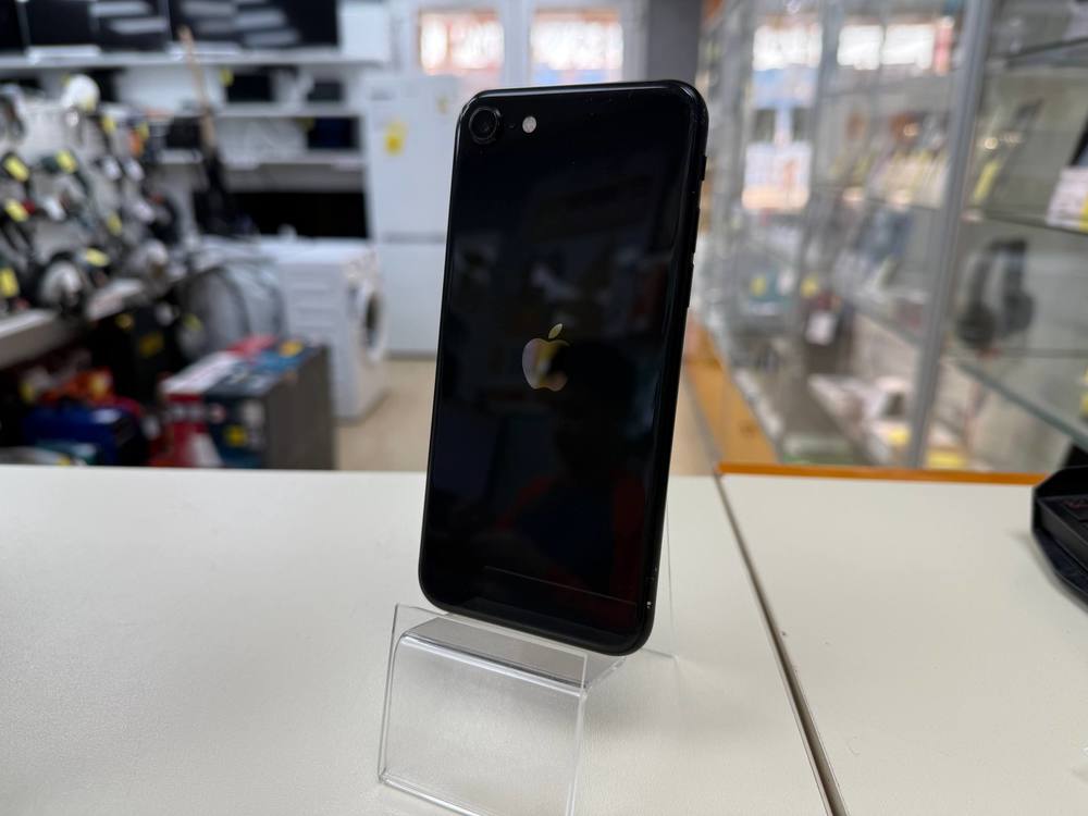 Смартфон Apple iPhone SE 2020 64Gb