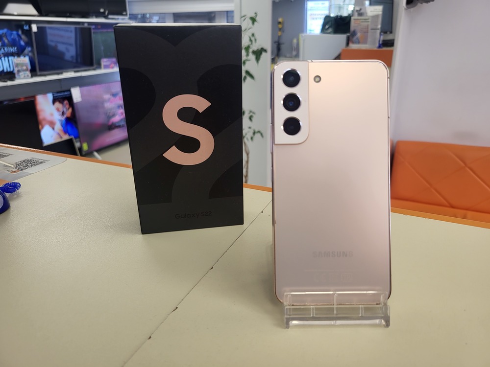 Смартфон Samsung Galaxy S22 8/128