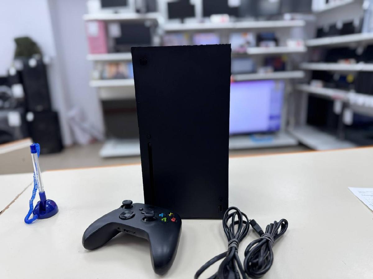 Игровая приставка Xbox Series X 1Tb