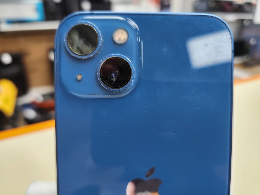 Смартфон Apple iPhone 13 128Gb